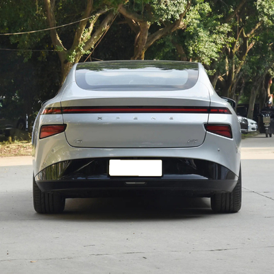 Hochgeschwindigkeits-Xpeng P7 586G 4-Rad-Autos Elektrofahrzeug für Erwachsene 4880x1896x1450mm