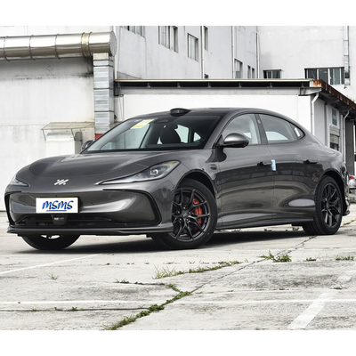 High Power 4WD Sportwagen 618km Max Zhiji L6 rein elektrisch 2160kg/2610kg Gewicht