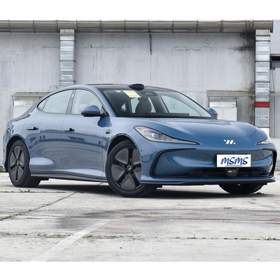 Rein elektrischer Sportwagen 618 km Max Zhiji L6 2024 EV Autos IM L6 4WD Schnellladung 0,425h