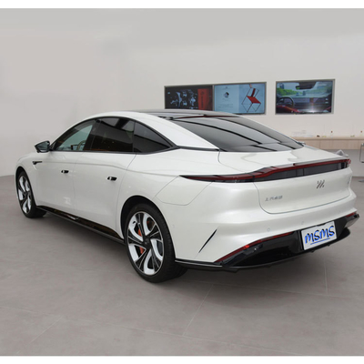 Zhiji IM L7 5 Sitzplätze Elektroauto mit 708km Reichweite Lithium-Eisen-Phosphat-Batterie gemacht