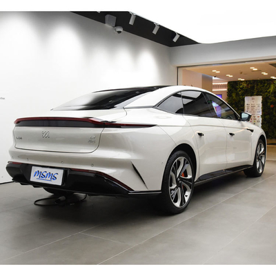 Zhiji IM L7 5 Sitzplätze Elektroauto mit 708km Reichweite Lithium-Eisen-Phosphat-Batterie gemacht
